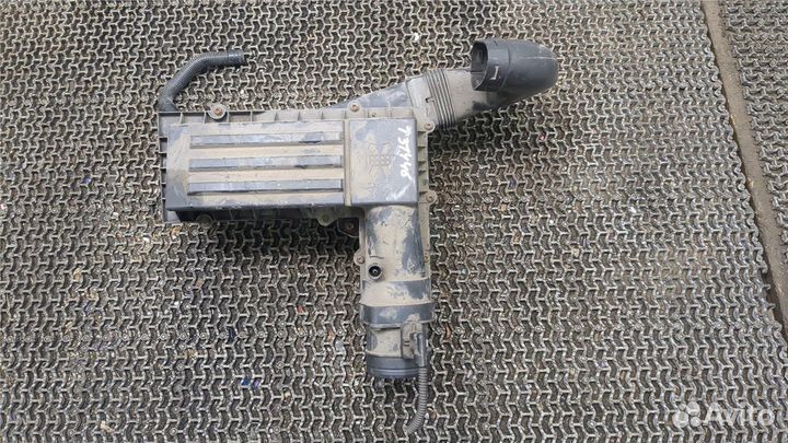 Корпус воздушного фильтра Volkswagen Passat 7, 201