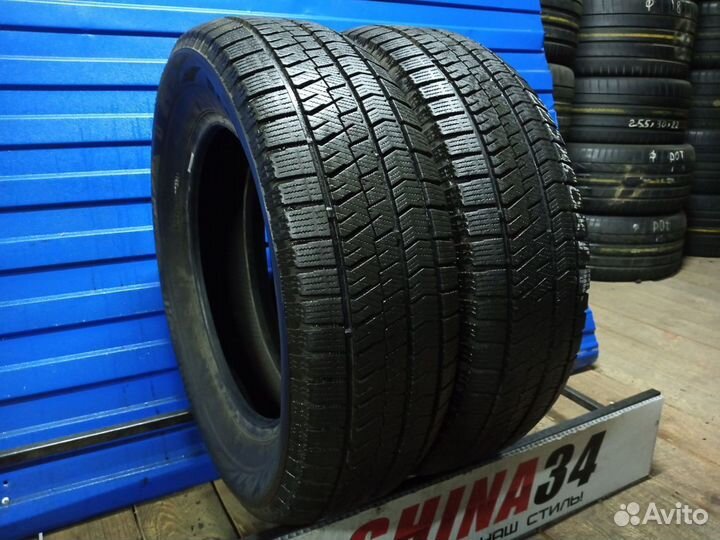 Bridgestone Blizzak VRX2 225/60 R17 99Q