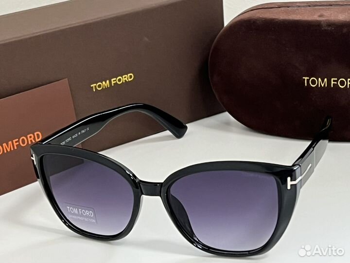 Солнцезащитные очки tom ford