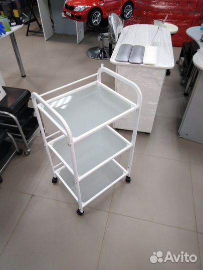 Тележка К-011П со стеклянными полками