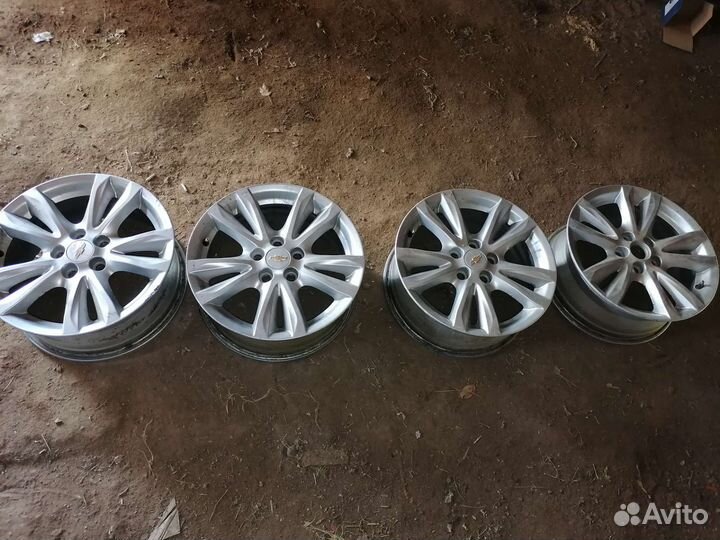 Продам диски на Шевроле Круз R 16