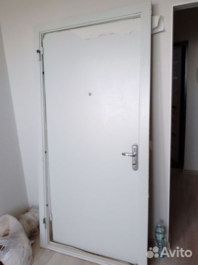 Дверь металичесеая входная 205*95