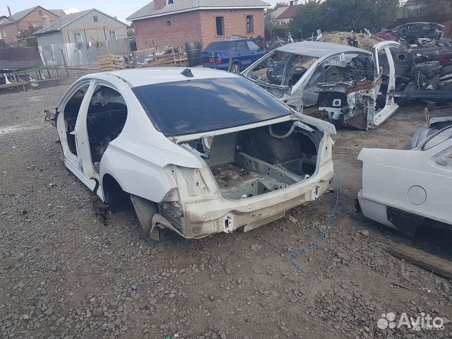 BMW 7 F02 на запчасти