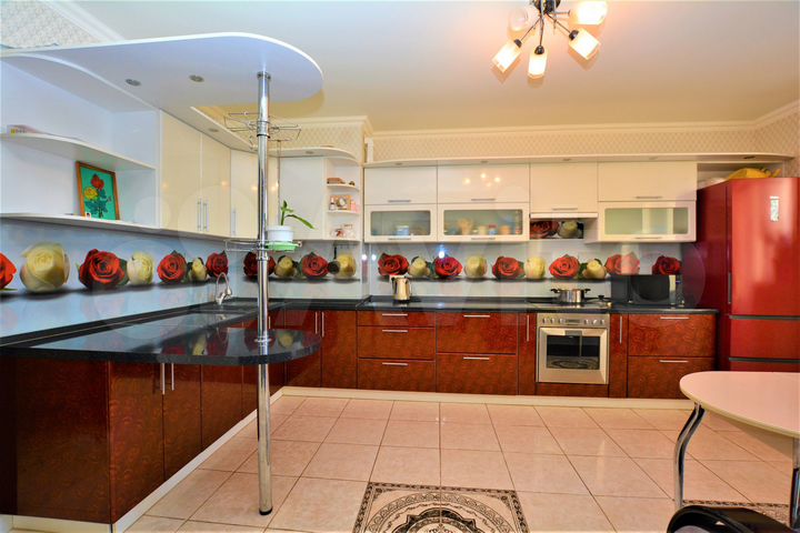 3-к. квартира, 116,2 м², 11/12 эт.