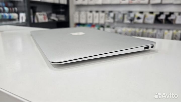 MacBook Air 11