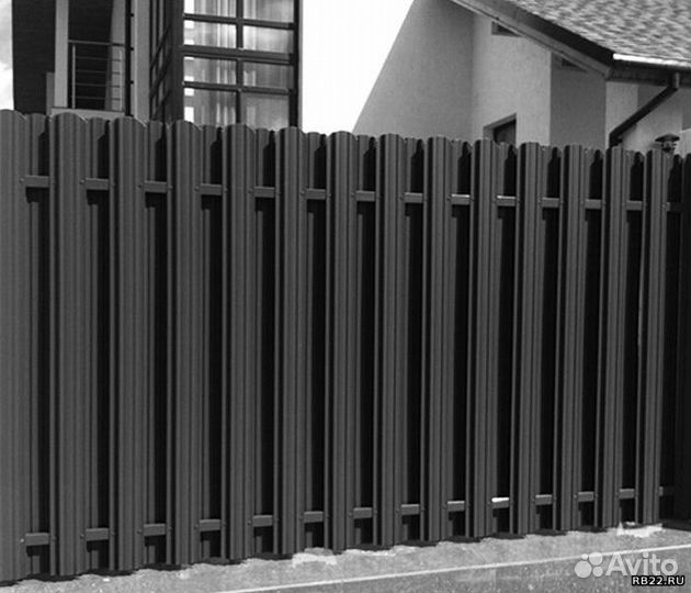 Евроштакетник П-образный (основ-е 127мм) RAL 9005