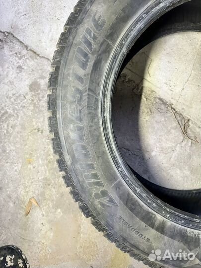 Bridgestone Ice Cruiser 7000 2.25/60 R17