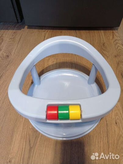 Сиденье детское для купания на присосках