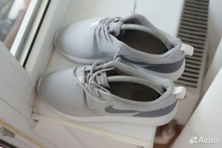Подростковые кроссовки Nike Roshe One GS