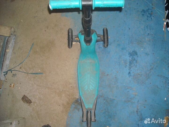 Самокат детский трехколесный со светящимися колеса