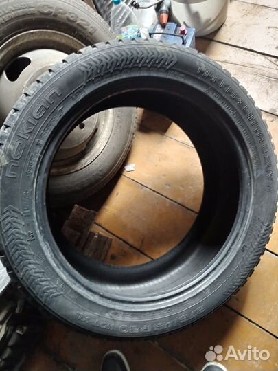 Nokian Tyres Hakkapeliitta 8 SUV 275/45 R20