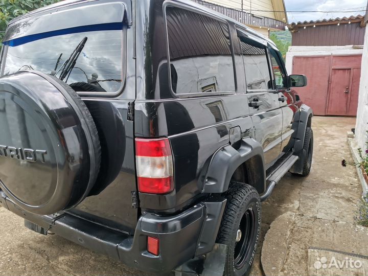 УАЗ Patriot 2.7 МТ, 2011, 115 000 км