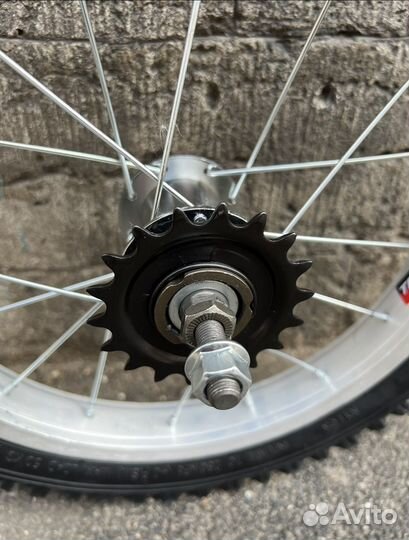Колесо заднее 16 дюймов с тормозной втулкой