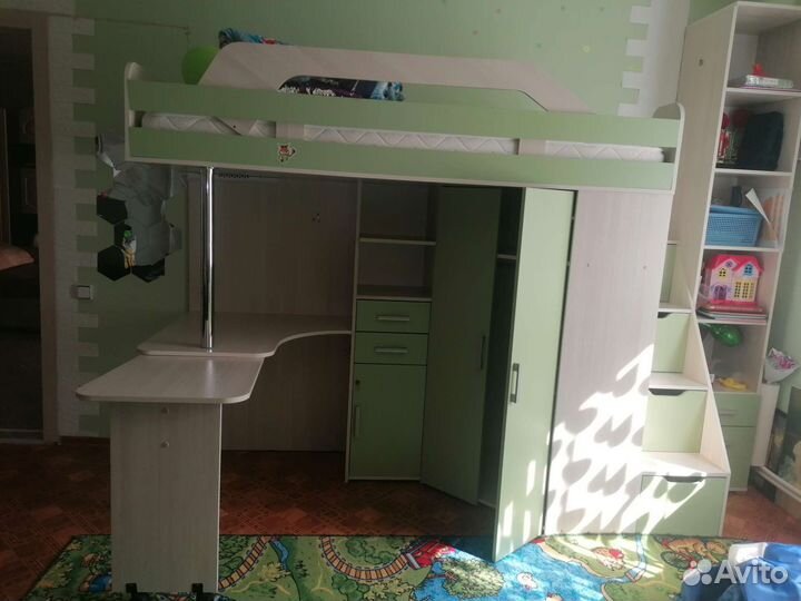 Кровать