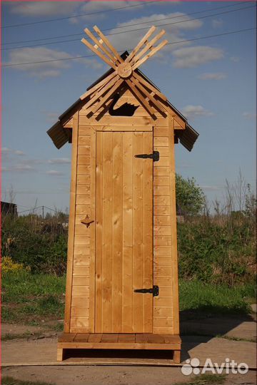 Уличный туалет деревянный