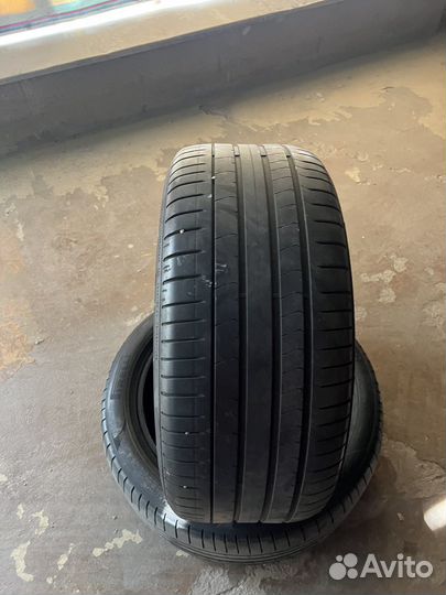 Pirelli Ice Zero 245/45 R18 и 275/40 R18 100