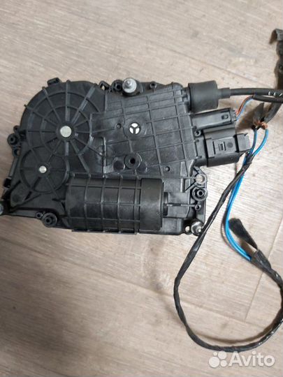 Замок двери задний левый Bmw 530 D F10 N57D30 2010