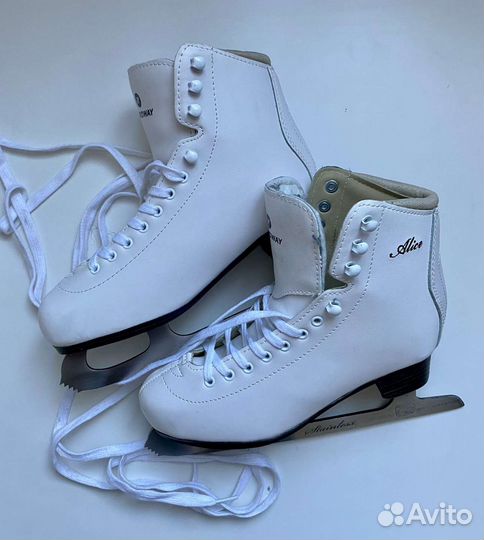 Коньки фигурные женские Nordway + сумка + чехлы