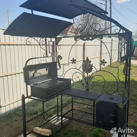 Мангальная зона с крышей