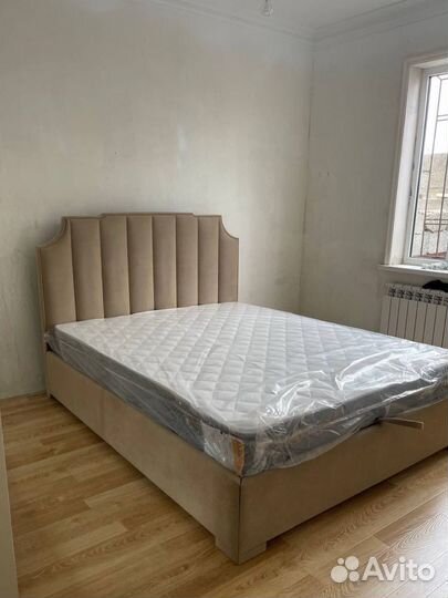 Кровать с подъёмным механизмом