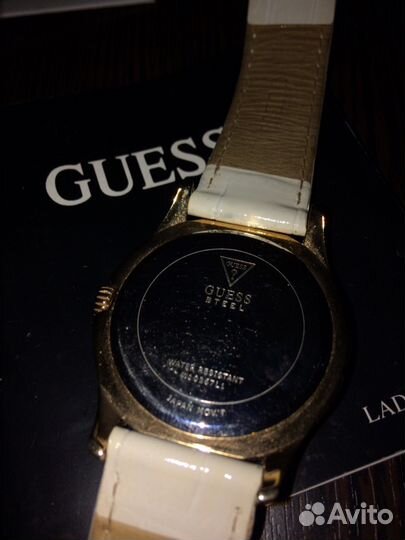 Часы Guess
