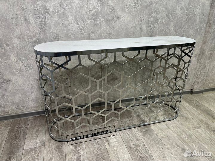 Консоль в гостиную Lux