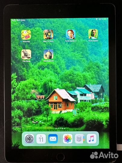 Планшет Apple iPad Air (Wi-Fi + Cellular)