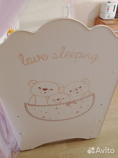 Детская кроватка