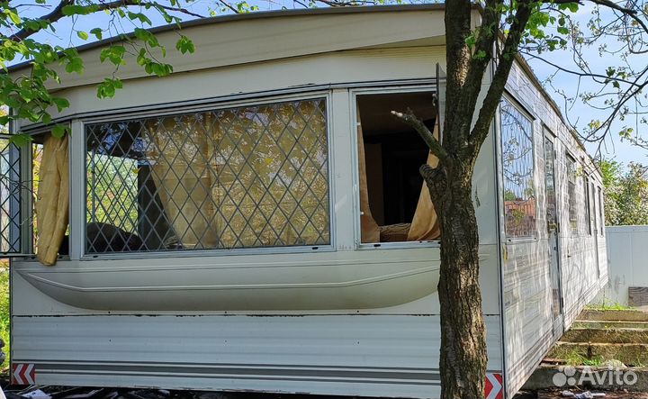 Прицеп-дача AIRSTREAM Classics, 2010