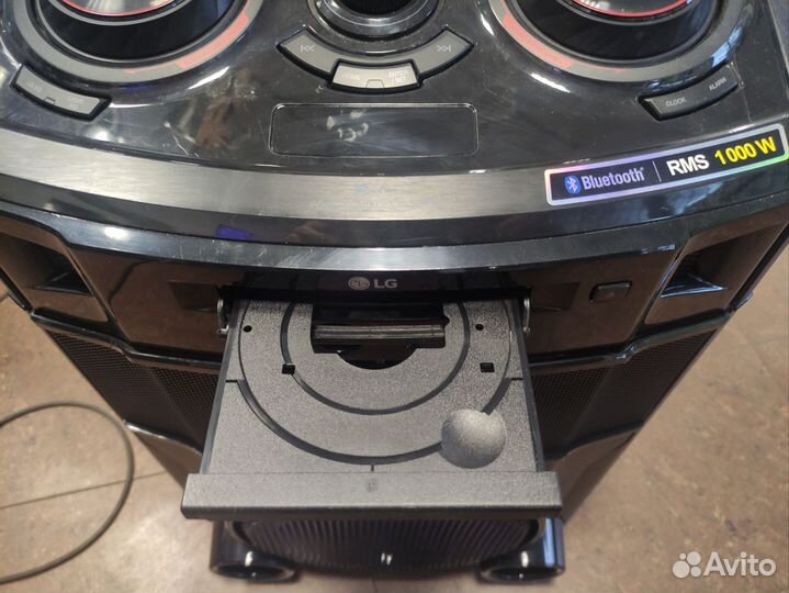 Музыкальный центр LG OM7550K