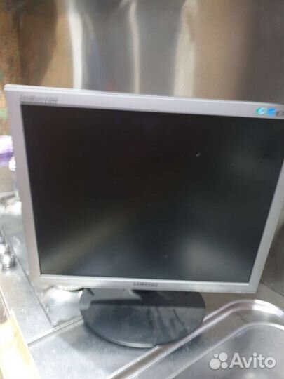 Монитор Samsung