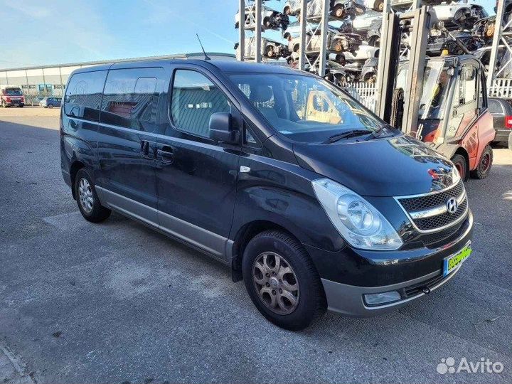 В разборе Хендай H1 Хендай Гранд Старекс 2.5 D4CB