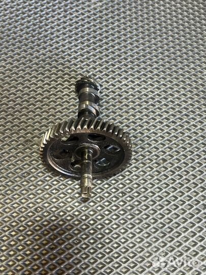 Распредвал к750