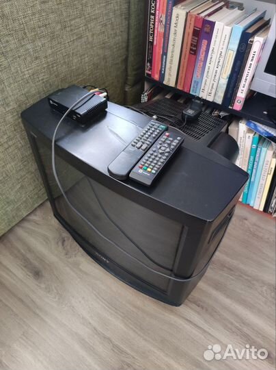 Телевизор Sony с тюнером DVd (приёмник)