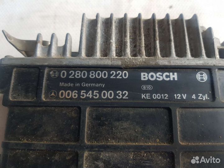 Блок управления двигателем Mercedes W201 M102