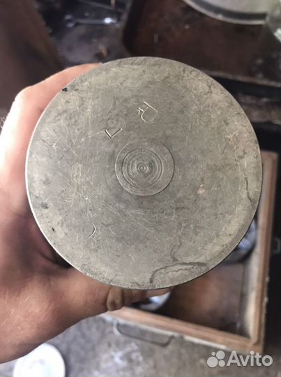 Поршня с пальцами, клапана