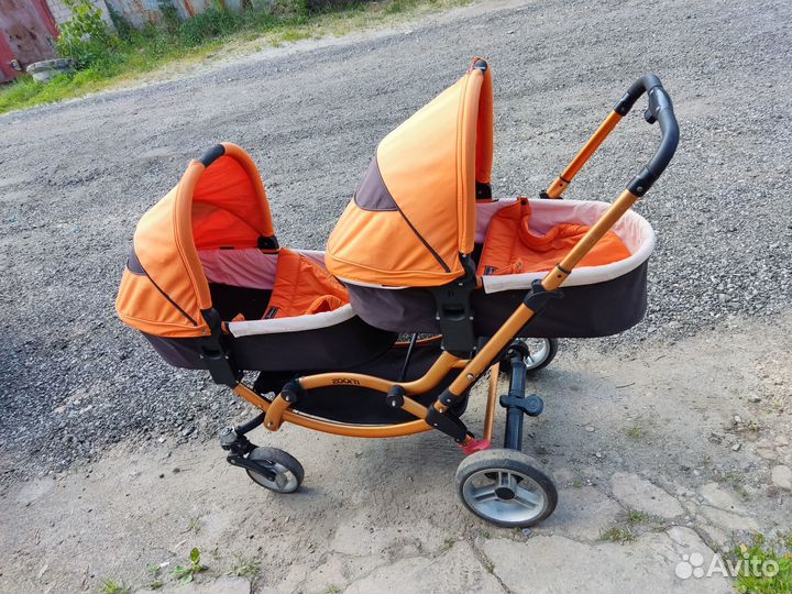 Коляска для двойни
