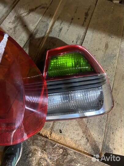 Задний правый фонарь BMW E90 (на запчасти)