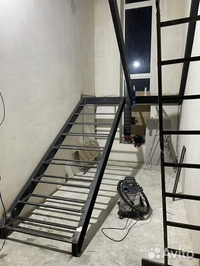 Лестница металлическая