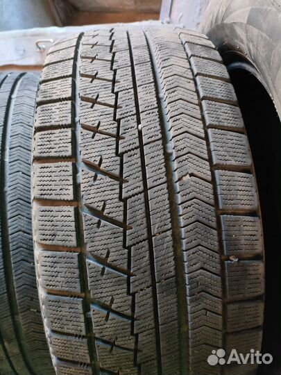 Bridgestone Blizzak VRX 235/55 R17