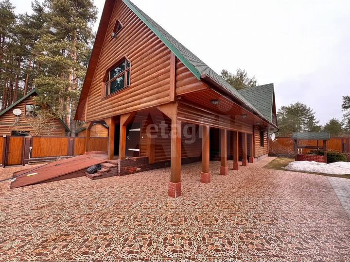 Коттедж 300 м² на участке 37 сот.