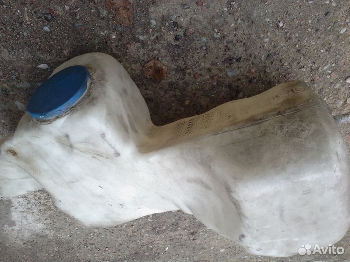 Бачок омывателя стекла Mercedes W638 Vito Viano