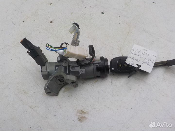 Замок зажигания на Hyundai Solaris 819101R000