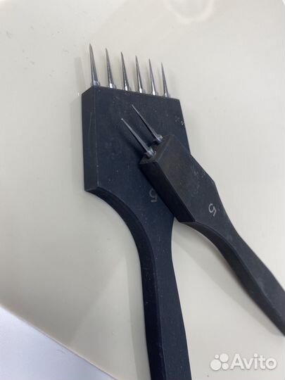 Инструмент для работы с кожей