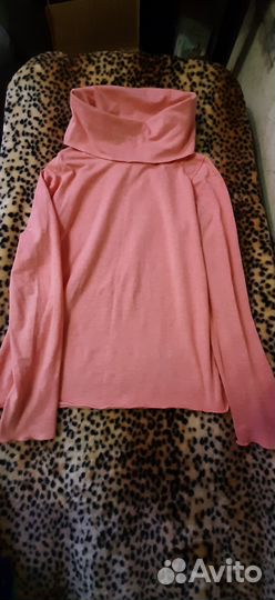 Свитер женский