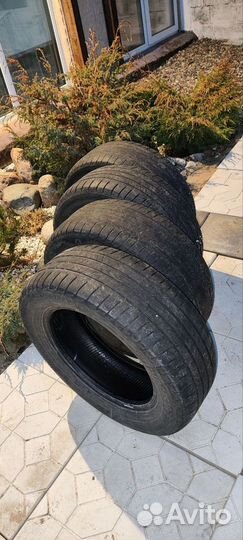 Bridgestone Turanza T005 215/60 R16