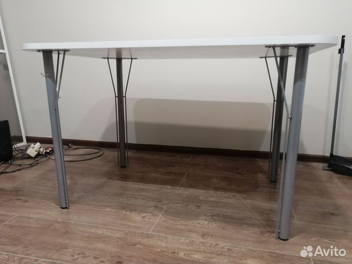 Кухонный стол