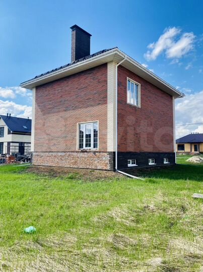 Дом 180 м² на участке 8 сот.