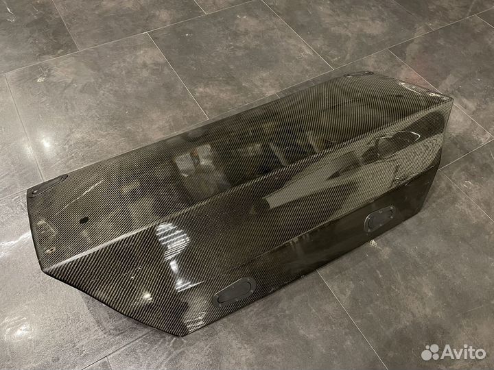 Карбоновая крышка багажника Lancer Evolution 7-9