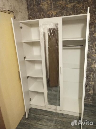 Шкаф распашной